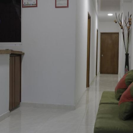 Puerto Caribe Hostal Гуачака Экстерьер фото