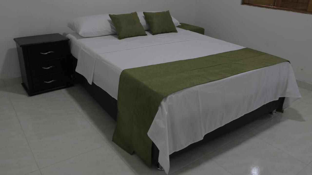 Puerto Caribe Hostal Гуачака Экстерьер фото